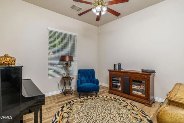 9906 Cinderella Avenue, Bakersfield, CA 93311