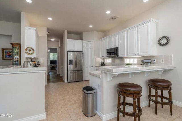 9906 Cinderella Avenue, Bakersfield, CA 93311