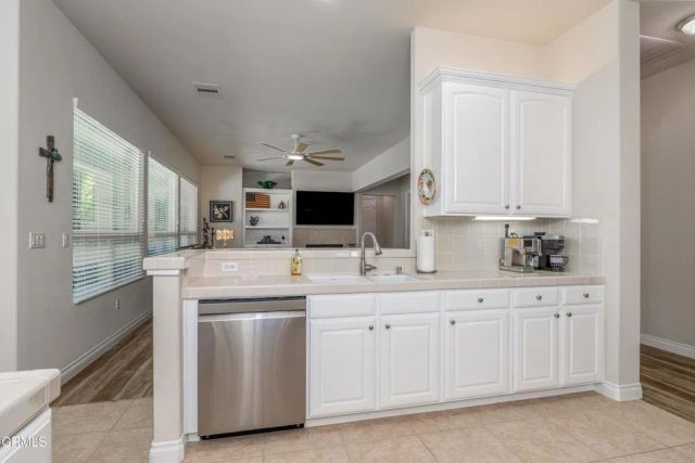 9906 Cinderella Avenue, Bakersfield, CA 93311