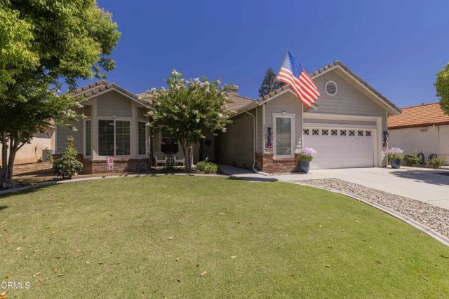 9906 Cinderella Avenue, Bakersfield, CA 93311