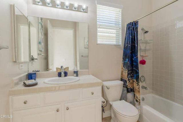 9906 Cinderella Avenue, Bakersfield, CA 93311