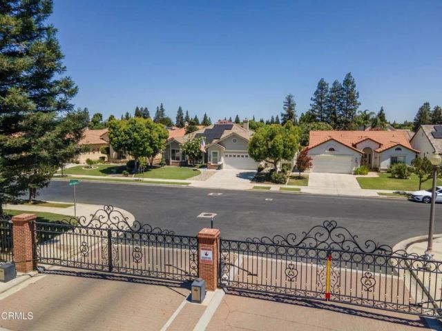 9906 Cinderella Avenue, Bakersfield, CA 93311