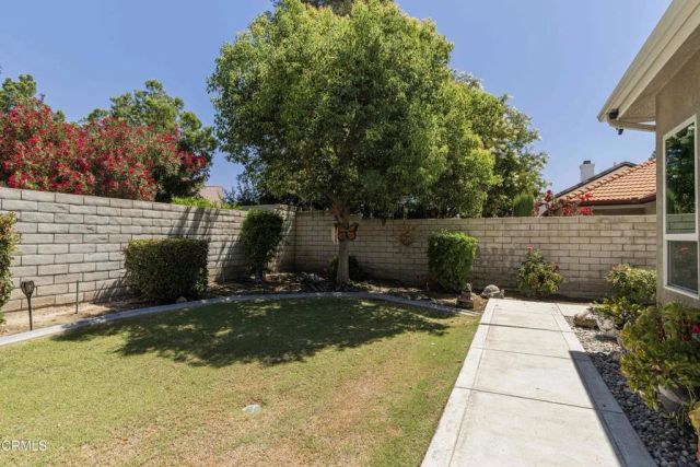 9906 Cinderella Avenue, Bakersfield, CA 93311
