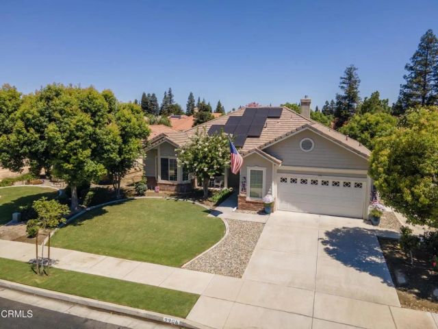 9906 Cinderella Avenue, Bakersfield, CA 93311