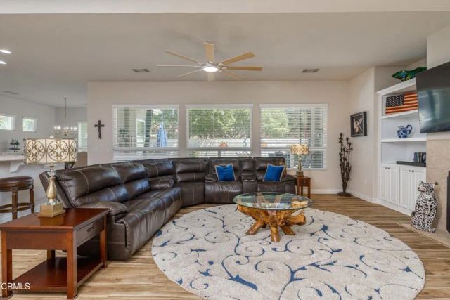 9906 Cinderella Avenue, Bakersfield, CA 93311