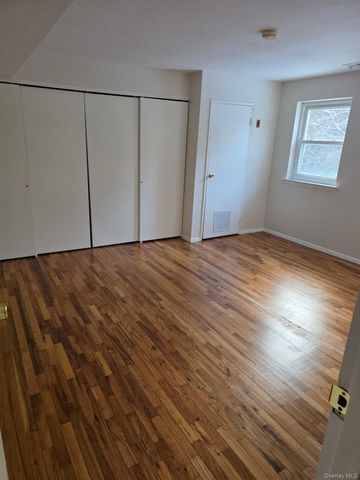 289 Artist Lake Drive, Middle Island, NY 11953