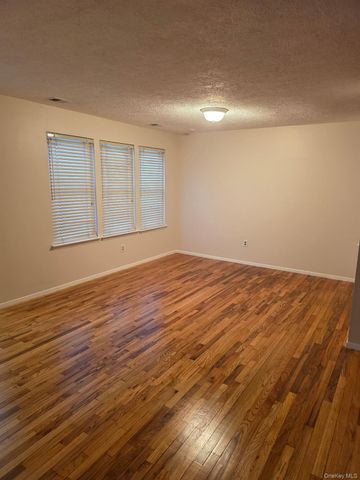 289 Artist Lake Drive, Middle Island, NY 11953