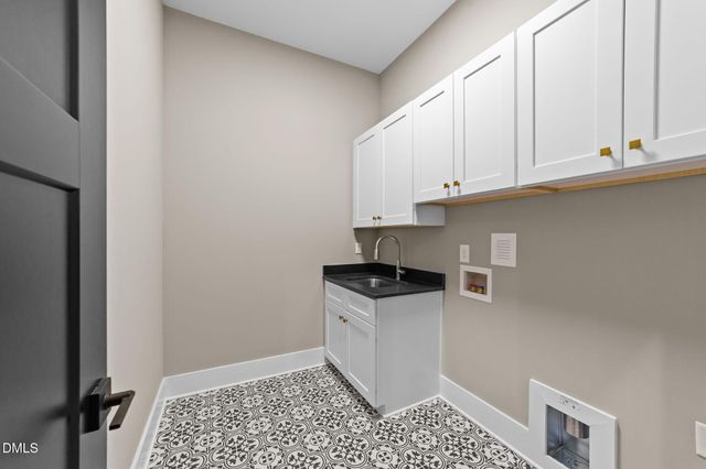 2590 Lassiter Road, Four Oaks, NC 27524