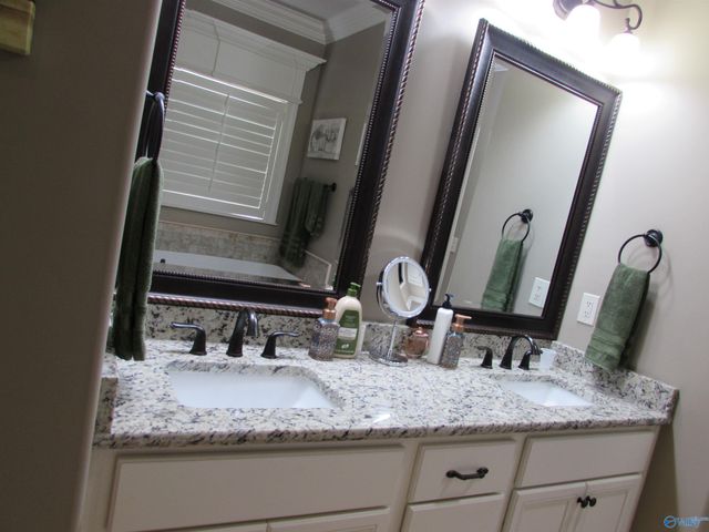 179 Somerton Drive, Huntsville, AL 35811