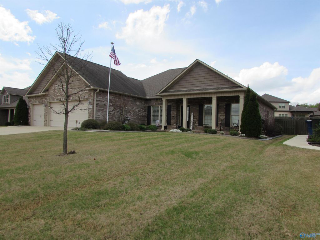 179 Somerton Drive, Huntsville, AL 35811