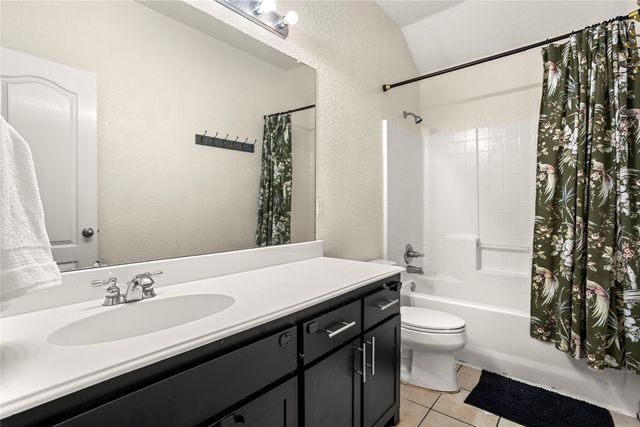 518 Valarie Lane, Midlothian, TX 76065