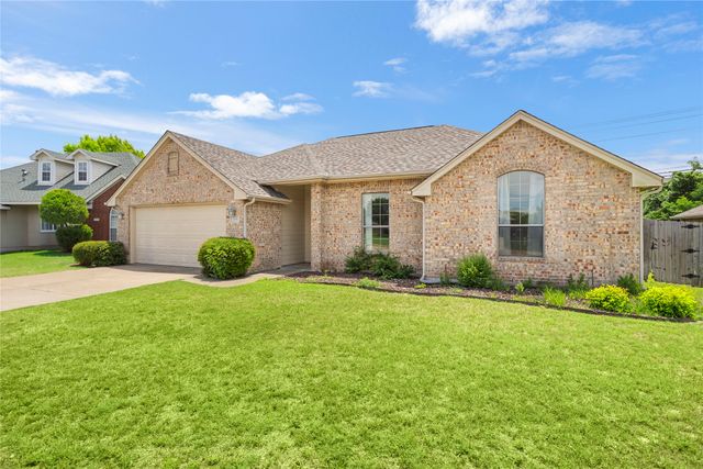 518 Valarie Lane, Midlothian, TX 76065