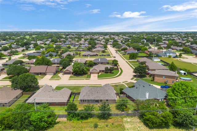 518 Valarie Lane, Midlothian, TX 76065