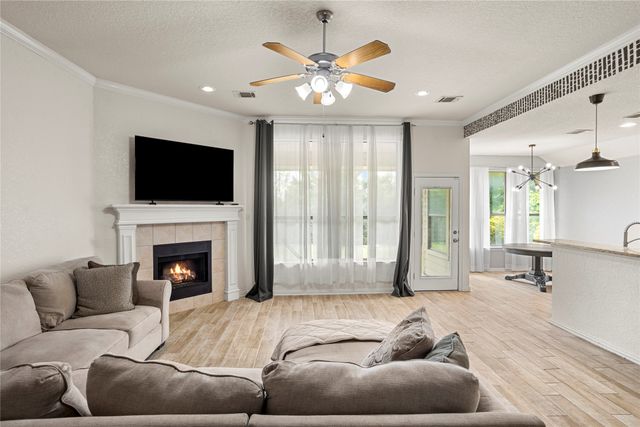 518 Valarie Lane, Midlothian, TX 76065