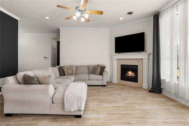 518 Valarie Lane, Midlothian, TX 76065