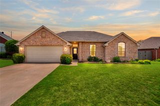 518 Valarie Lane, Midlothian, TX 76065