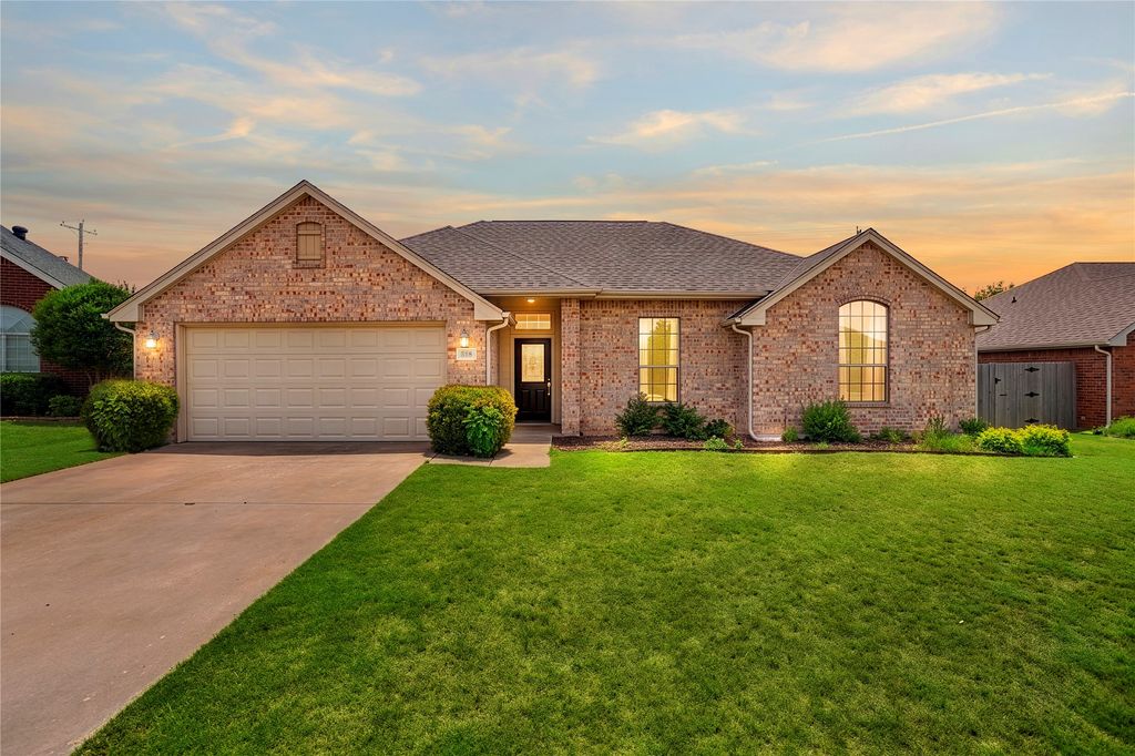 518 Valarie Lane, Midlothian, TX 76065