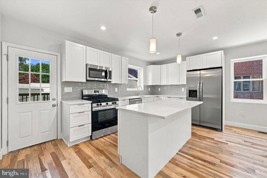 4709 WOODLAND AVE, DREXEL HILL, PA 19026 — photo 5