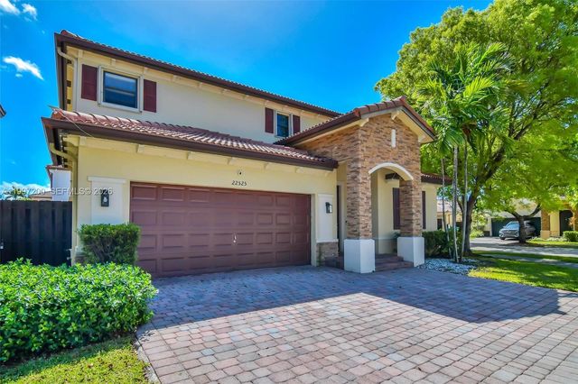 22525 SW 105th Ct, Cutler Bay, FL 33190