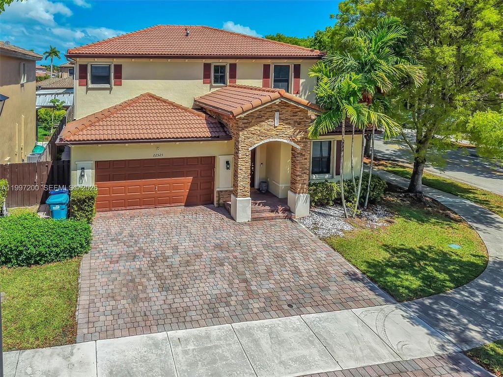 22525 SW 105th Ct, Cutler Bay, FL 33190