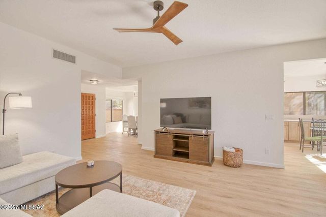 1148 E Camino Diestro, Oro Valley, AZ 85704