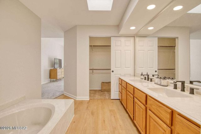 1148 E Camino Diestro, Oro Valley, AZ 85704