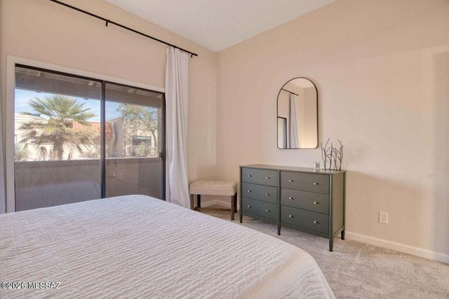 1148 E Camino Diestro, Oro Valley, AZ 85704