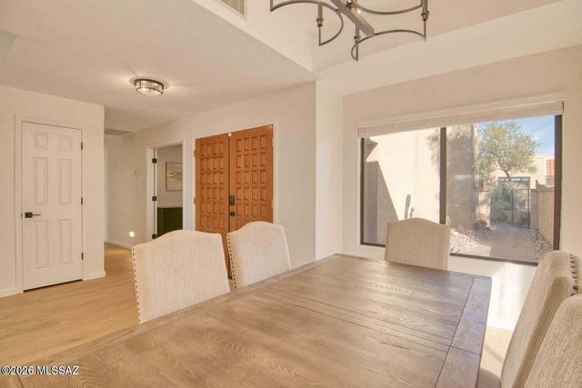 1148 E Camino Diestro, Oro Valley, AZ 85704