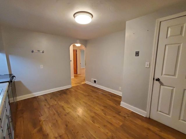 1405 S WALDEN AVENUE, Appleton, WI 54915