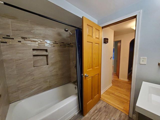 1405 S WALDEN AVENUE, Appleton, WI 54915