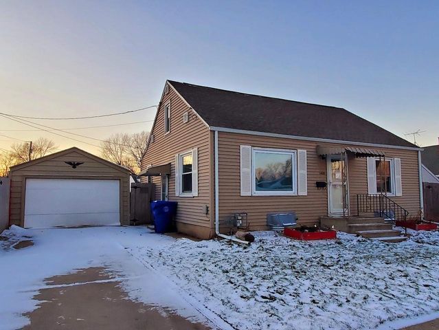 1405 S WALDEN AVENUE, Appleton, WI 54915