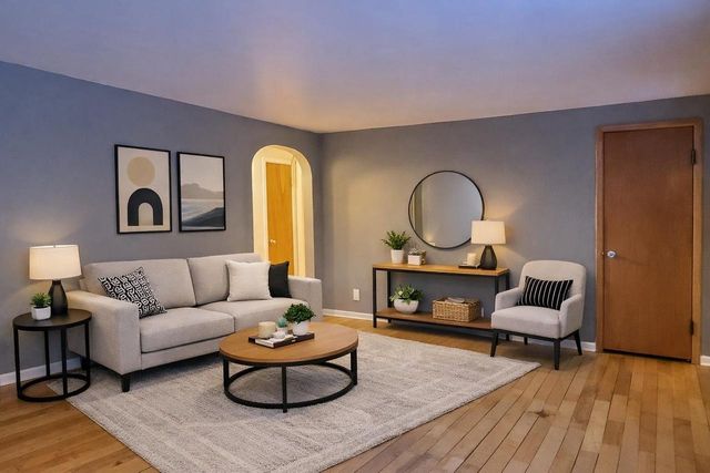 1405 S WALDEN AVENUE, Appleton, WI 54915