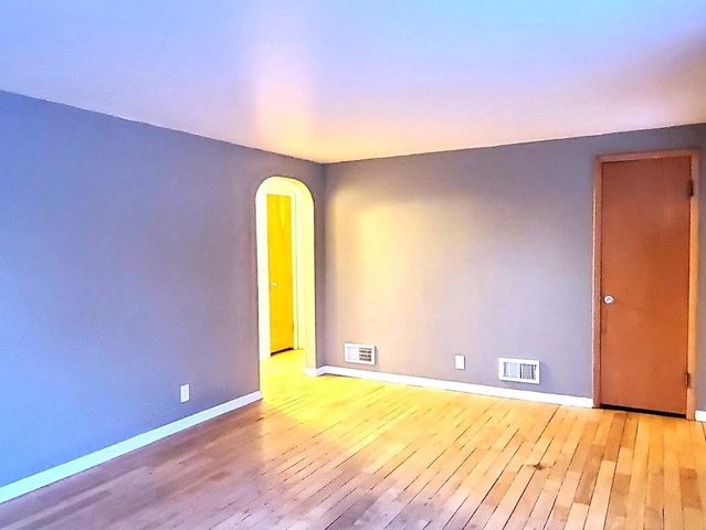 1405 S WALDEN AVENUE, Appleton, WI 54915