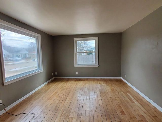 1405 S WALDEN AVENUE, Appleton, WI 54915