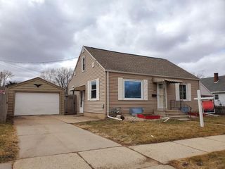 1405 S WALDEN AVENUE, Appleton, WI 54915