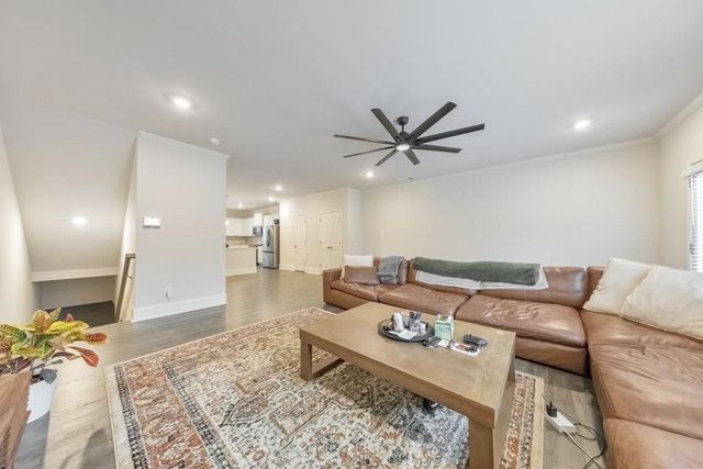 337 Vista Lane, Woodstock, GA 30189