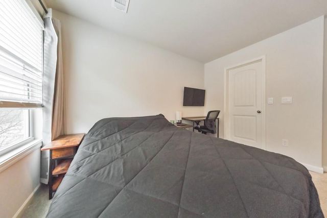 337 Vista Lane, Woodstock, GA 30189