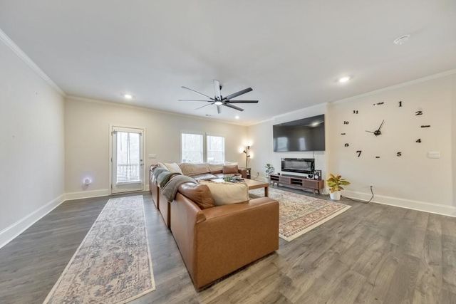 337 Vista Lane, Woodstock, GA 30189