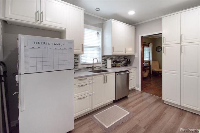34 Moser Place, Mount Clemens, MI 48043