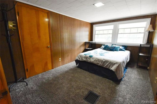 34 Moser Place, Mount Clemens, MI 48043