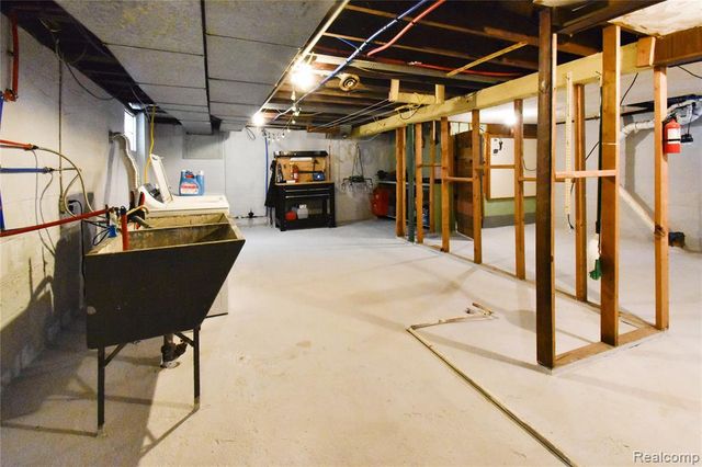 34 Moser Place, Mount Clemens, MI 48043