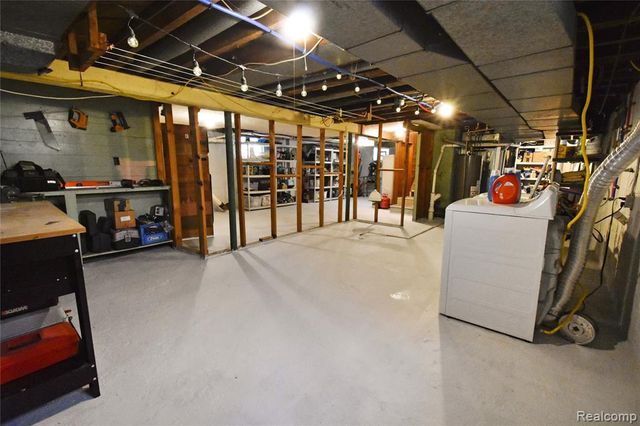 34 Moser Place, Mount Clemens, MI 48043