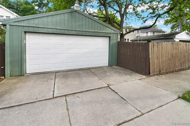 34 Moser Place, Mount Clemens, MI 48043