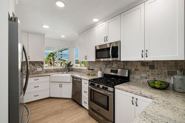 39759 Manzanita Drive, Palm Desert, CA 92260