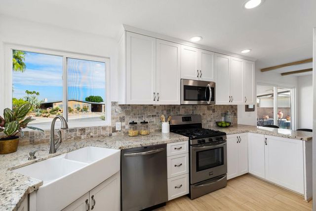 39759 Manzanita Drive, Palm Desert, CA 92260