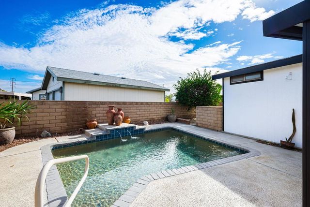 39759 Manzanita Drive, Palm Desert, CA 92260