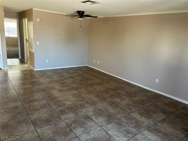 6865 Tamarus Street 202, Las Vegas, NV 89119