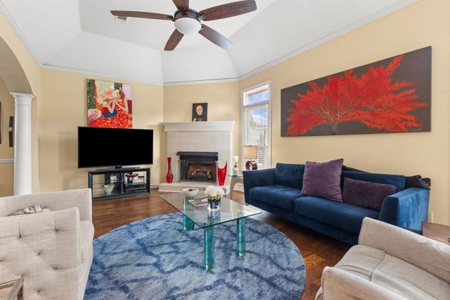 1560 QUAIL POINTE CIR E, Memphis, TN 38120