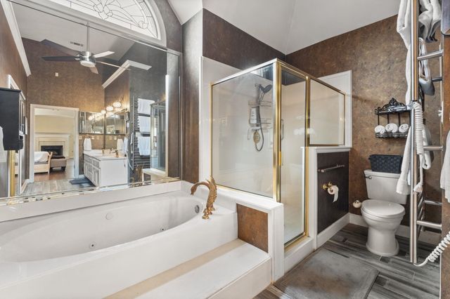 1560 QUAIL POINTE CIR E, Memphis, TN 38120