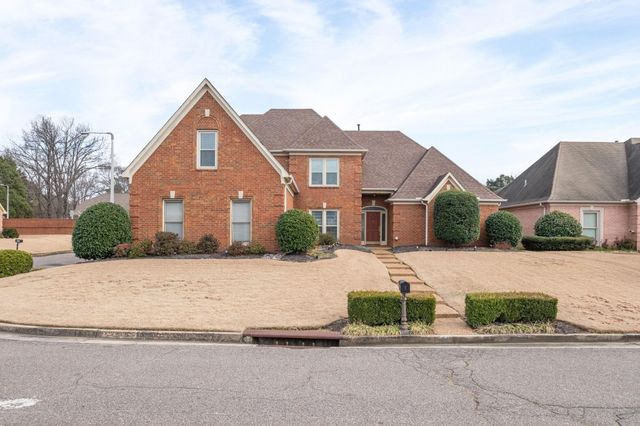 1560 QUAIL POINTE CIR E, Memphis, TN 38120